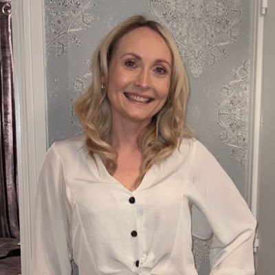 helenhudson85's profile picture. 