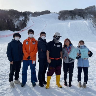 秋田大学(全学)競技スキー部の公式アカウントです！ 現在は医学部競技スキー部と活動しています。スキーをしたい人、スキー仲間を見つけたい人、何年生でも絶賛大募集中です⛷👍