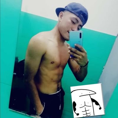 VctorLo42799883's profile picture. 