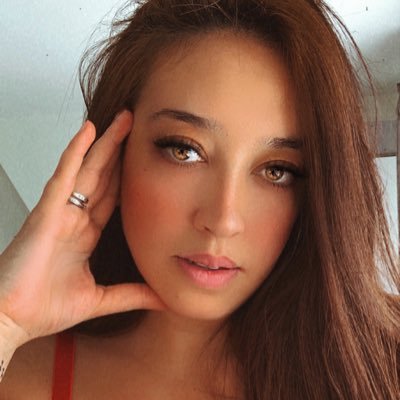 sabrinaparkerhj's profile picture. London 🇬🇧 |Latina-Arab✨| Private Banker Executive 👠💼 | T ◢ ◤ Avicii | World Traveller 🌏