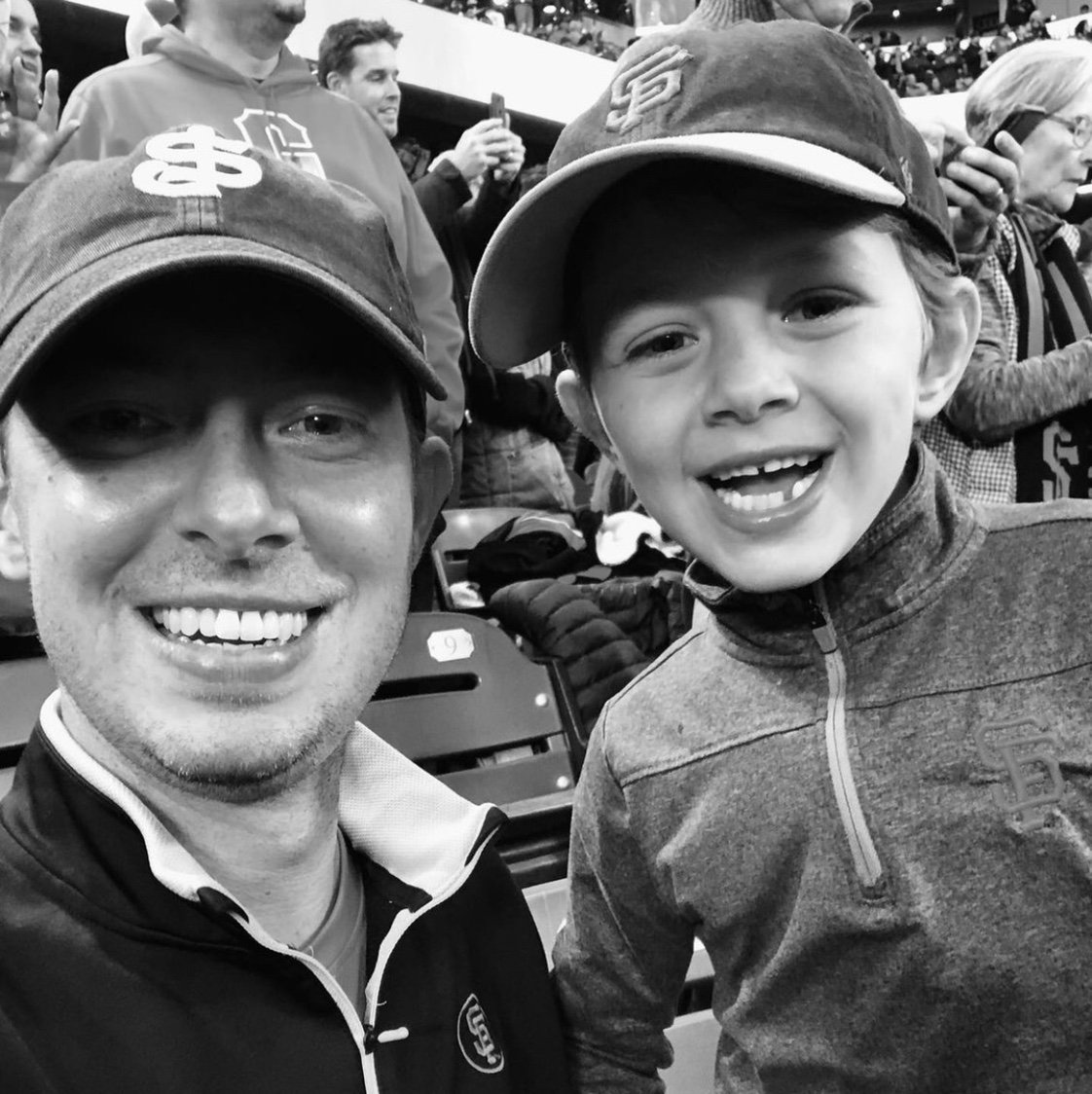 Full time Papa, part time interior design assistant for my lovely wife, die hard sports fanatic…Go Blazers, Ducks and baseball! Thoughts are my own.