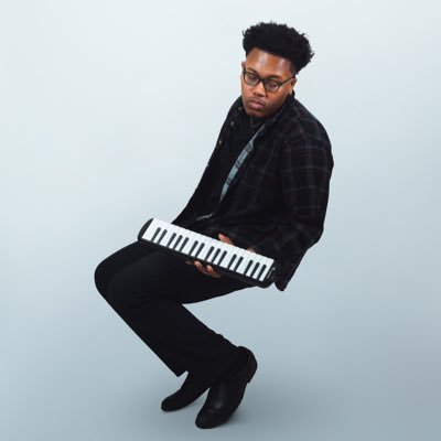 Chicago-born pianist began playing the piano at the age of 14, now attending the Manhattan School of Music in NYC for his ungraduate degree.