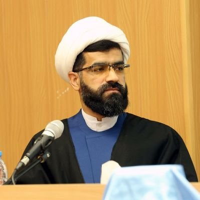 دانش آموخته حوزه علمیه قم // دکترای علوم سیاسی