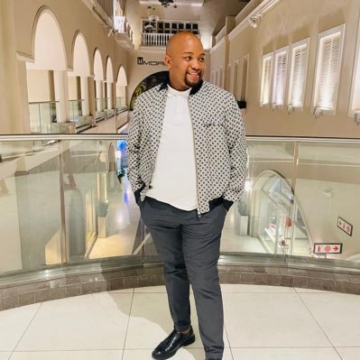 Jeff_Mlt's profile picture. Awesome means it’s not going to be ordinary, it’s going to be unusual - not natural, but supernatural. ✊🏼