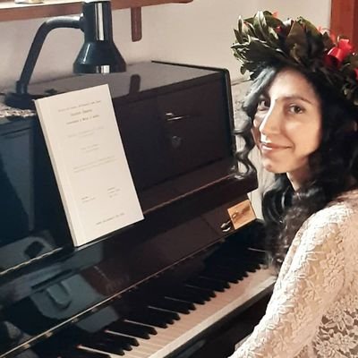 Parlo troppo, non ho più saliva |
📹Curatrice @raiportaaporta @raiuno|
🎓Corporate Communication e Media - @unisalerno/@PolicomUniSa |
🎹Pianist