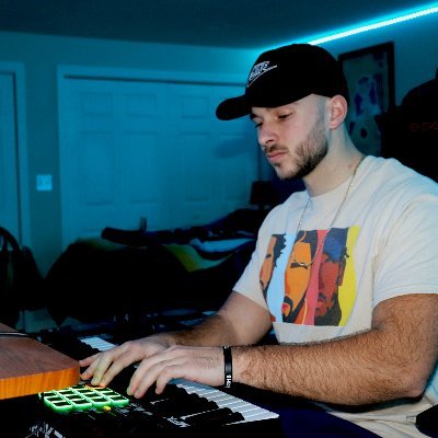 CT Producer💻💿🎵
Link to my Beat Store, YouTube, and all my other socials below.