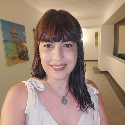 Licenciada en Comunicación Social y Periodismo. Egresada de la UNLZ. Hincha de River Plate. Mi opinión es libre y con Respeto!!! Bloqueo al que Insulta!