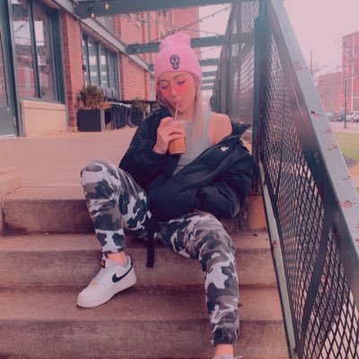 MiaEischen's profile picture. Moving on, to keep moving up.