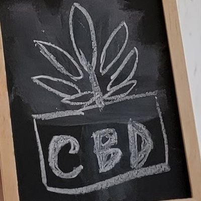 GMG_420's profile picture. 📍埼玉県草加市にある 【暖かい空間のCBDショップ 】✨ スタッフは女性のみ💁🏻‍♀️獨協大学駅から徒歩10分！🚶‍♀️💨 【CBD美容製品・CBDのお菓子・organic foodも🌱✨】 お試しも可能です🌱お気軽にご来店くださいませ🌱✨