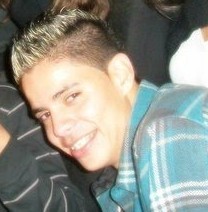 Sorrio mesmo quando o mundo pode desabar ! Ou até mesmo quando não é meu dia ! Pois para que chorar ?! O meu mundo é BARATO !
