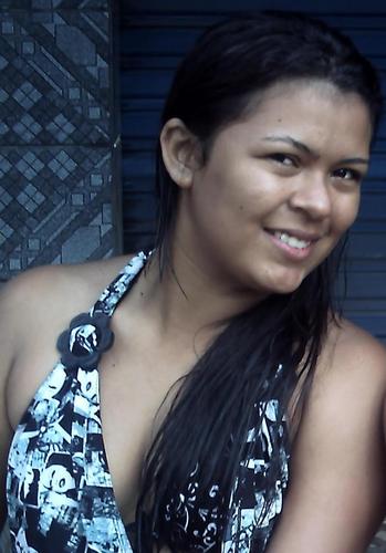 Ariana=complicada e perfeitinha..ei tenho um plano me segue...