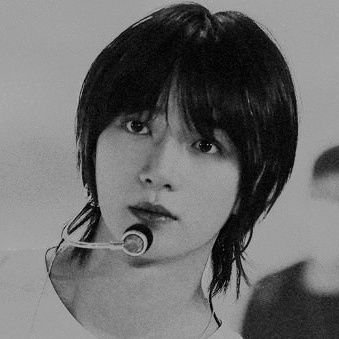 BENBEOM's profile picture. my mom told me to follow my dream so i follow @TXT_members