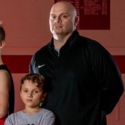 Husband to Julie | Stepdad to Abby | Dad to Jonathan | Basketball coach | 2022 County Champ 20-0 | #FalconFamily #FEA