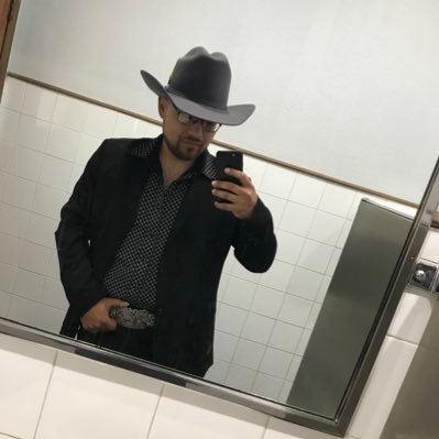 ElCuatro5's profile picture. Im an asshole, an honest asshole...