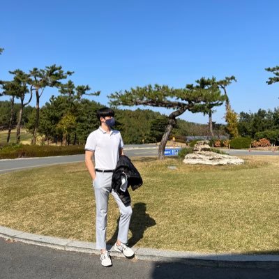 BaekhoInLA's profile picture. Youtube: 백호 in LA