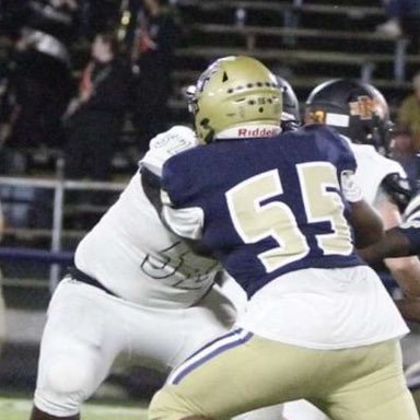 from marked Tree🌳18 go to MTHS GPA 3.0🤓 height 5’11weight 232 play DT 40 time 5.3💨 bench245 squat 315 power clean 205🦾 all conference class of 22👨🏾🎓