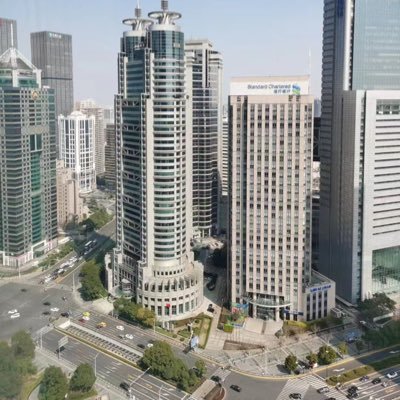 KenHu998's profile picture. 外貿一枚，全世界到處跑，所以更懂國家的概念，更具家國情懷。