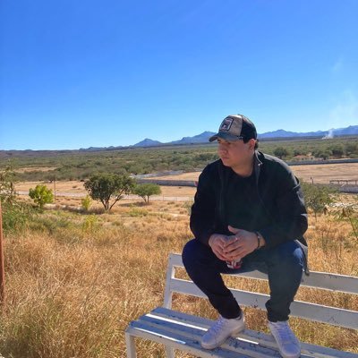 luispicos23's profile picture. 