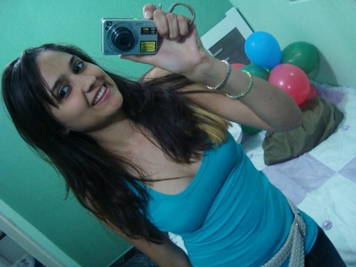 Apenas uma menina com inocência de criança,malicia de adolescente,e semtimento de mulher.
