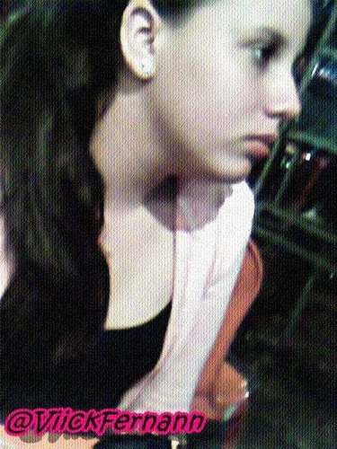 Pisa...    Mais quando eu levantar Corre =|
Eii psiu, nãao é vooc que me sustenta =)

PaaizeAmoour ~♥