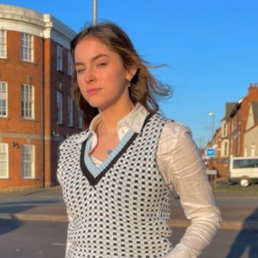 She/Her
Nothing to see here….
TV / Radio Presenter and Voiceover artist
@youthschoicega