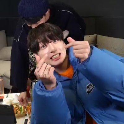 2018~ 아미
전정국 박지민 방탄소년단