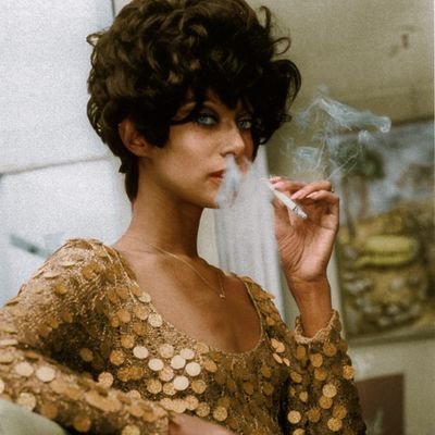 kleiochrome's profile picture. Visual Historian focusing on women's history in colour. Writing a book: Pepperoni, Double Jalapeño. Coming in 2057 at this rate.