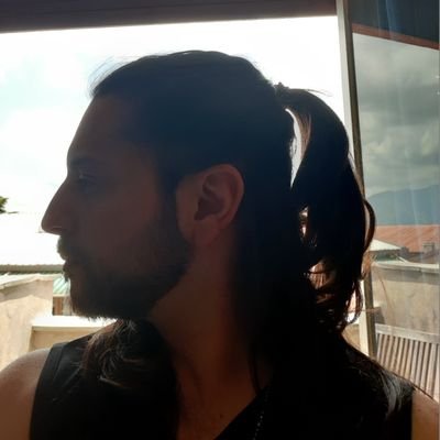 SalvatoreScuto2's profile picture. Sono siciliano: leggo tanto e scrivo poco.