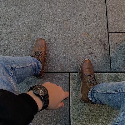 وحُباً يتوارى خلف خجلي، كيف لك أن تراهُ..؟