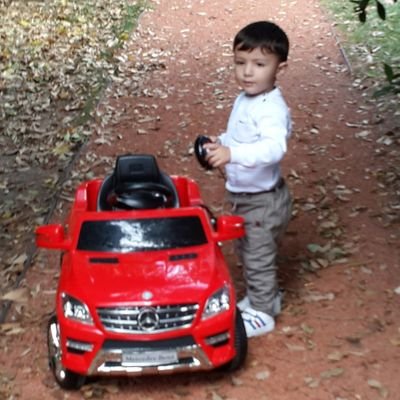 Kayraarmgn's profile picture. Sahte gülüşlerimi kapının önüne bırakıp... Hasretle gözlerinden öperim çocukluğum !!