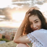 Laura Bechdeju Coll (@laurabechde_) 's Twitter Profile