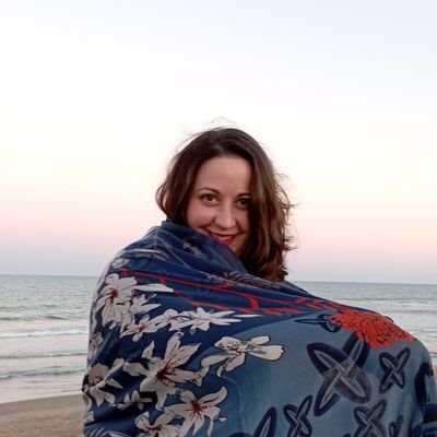 nontamedshrew's profile picture. ⚡Besides, you're saying it wrong, it's RadFem, not TERF⚡
Licenciada en Filología Inglesa, pero trabajando de precaria, como casi toda mi generación.