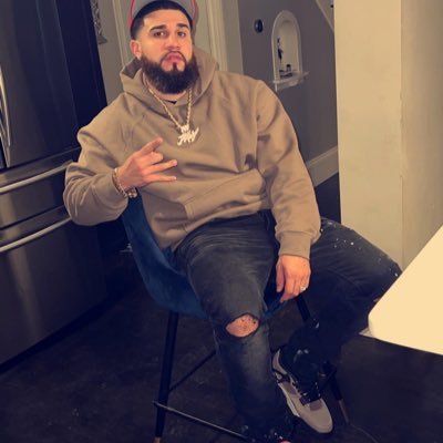 HATE ME OR LOVE ME