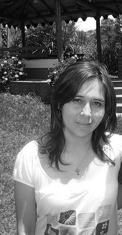 Co-founder tujoia
Soñadora; curiosa y amigable. Me gusta aprender cosas nuevas y transmitirlo a los demás. Siempre de la mano de Dios en todos mis proyectos.