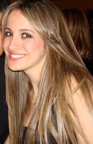 in_praesenti_'s profile picture. Verba mollia et efficacia.
( As boas palavras custam pouco e valem muito)