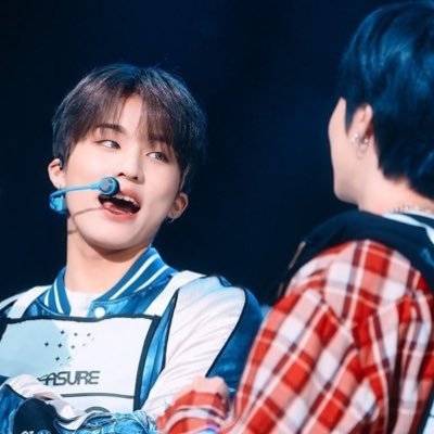 W8 {rest}さんのプロフィール画像
