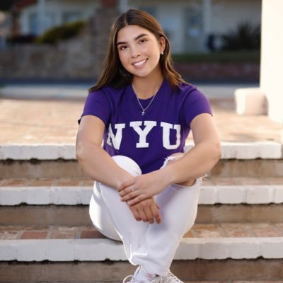 MiaLemmon's profile picture. NYU Softball ‘26