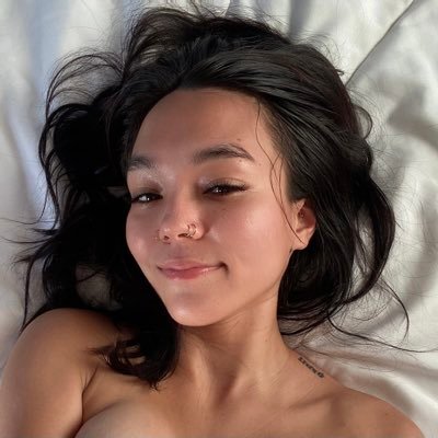 NSFW 18+ !!! ♡ biracial eurasian babe ✨ 4’11 ♡ SFW: @loveeeeebug 💫 https://t.co/CGTt6La2Ki ♡