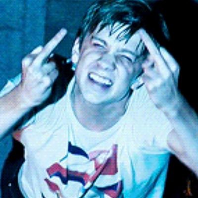 Crrewz's profile picture. 🇨🇦18