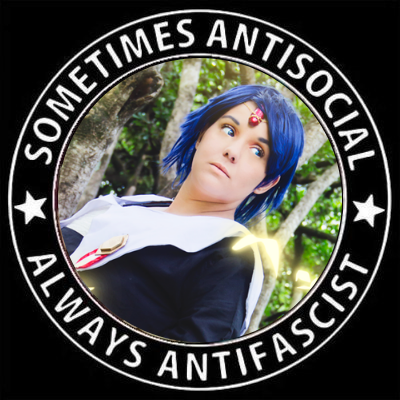 🇧🇷 | chaotic good | ela | pan
Esquerdista cansada de problematização chique. Nesse perfil eu reclamo da vida. Sigam @artemys_costuff pra cosplays e afins.