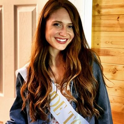 AmandaH0stetler's profile picture. tOSU '18 |   WU DPT '20