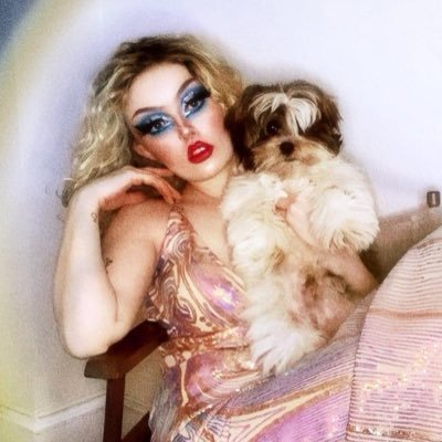 24 | drag queen | she/her | big old lezza | ♌︎ ♋︎ ♊︎ | Brighton’s broadway baby | vintage queen | puppy milf | BLM 🖤 💌: scarlettfeverdrag@gmail.com