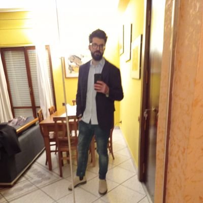 BattistaErmanno's profile picture. PhD 🎓 in Scienze storiche. Professore di materie umanistiche 👨‍🏫 presso le scuole secondarie di primo grado. Affamato di cultura 📚e di basket 🏀.