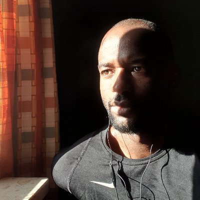 BakhatIsmail's profile picture. snäbb