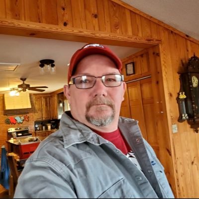 Denisej62286981's profile picture. I am hard working man I love my family and I take good care of my kids