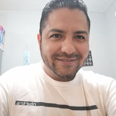 Emprendedor, CEO de Distribuciones LEDINA. Amante de la libertad y trabajando para conseguirla #SocialMarketing Pásale a la tienda 👇 digital
🇲🇽 Mexicano!!!