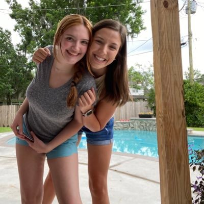 schmattie_'s profile picture. 