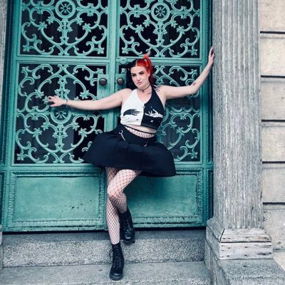 🦄🌈🔪💕 I'm a spooky weirdo. happily married to my best friend @matti2DV