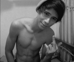 Hi im Jake im a surfer from Australia. I love music and the beach. Help me on my journey to get to 50,000 followers, follow me and ill follow back!