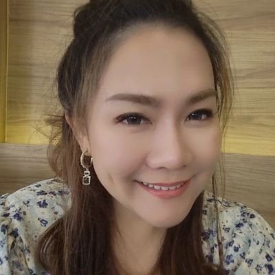 iinoonniis's profile picture. มีไว้บ่น... Stand on my own legs and walk by my own feet.. | Traveller | Food | iOS| ART | Simply| .......An ordinary girl with special DREAM!